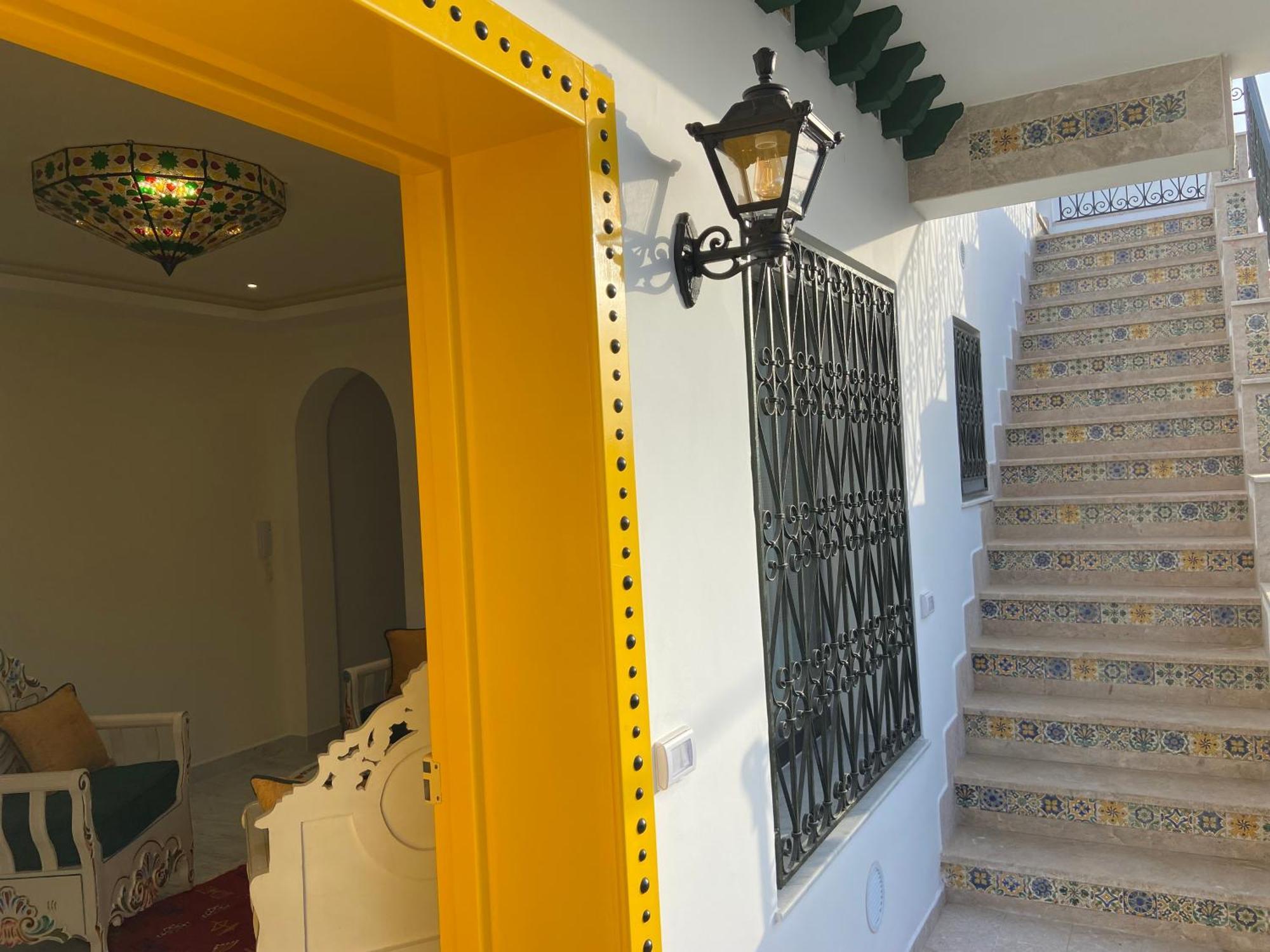 Marsa-Sidi Bousaid Cosy Authentic Apartment La Marsa Luaran gambar
