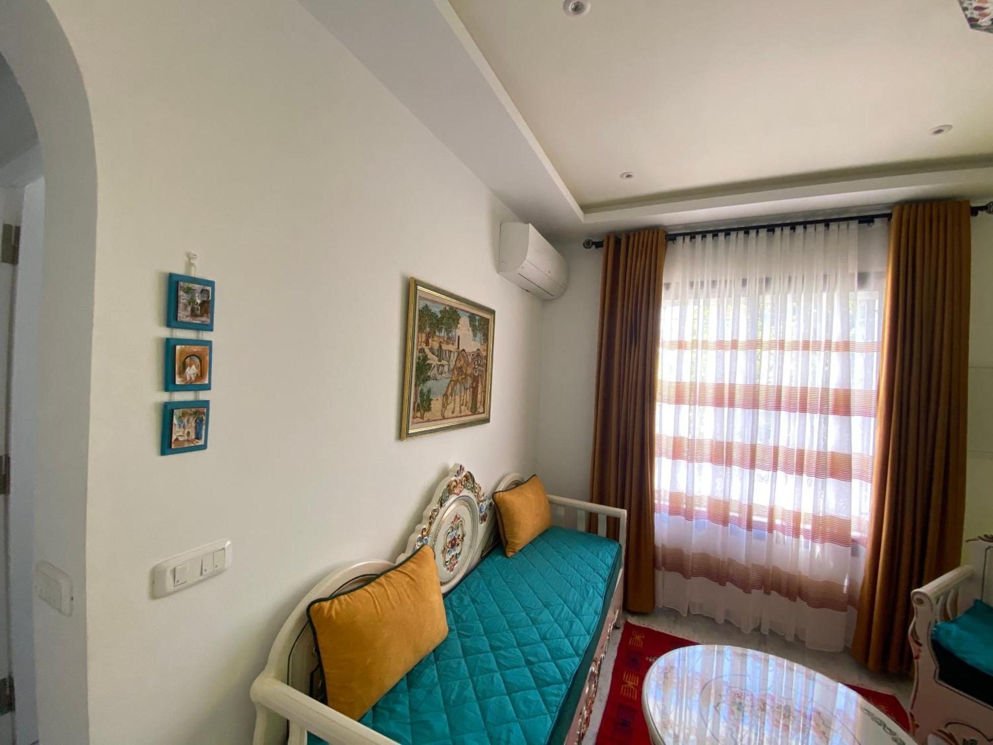 Marsa-Sidi Bousaid Cosy Authentic Apartment La Marsa Luaran gambar